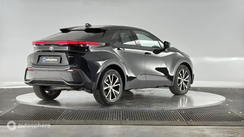 Car image 4