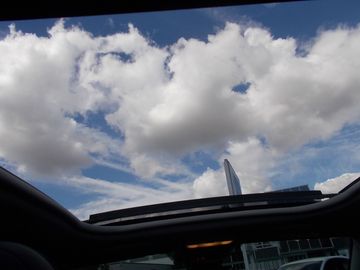 Car image 44