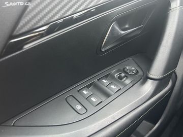 Car image 38