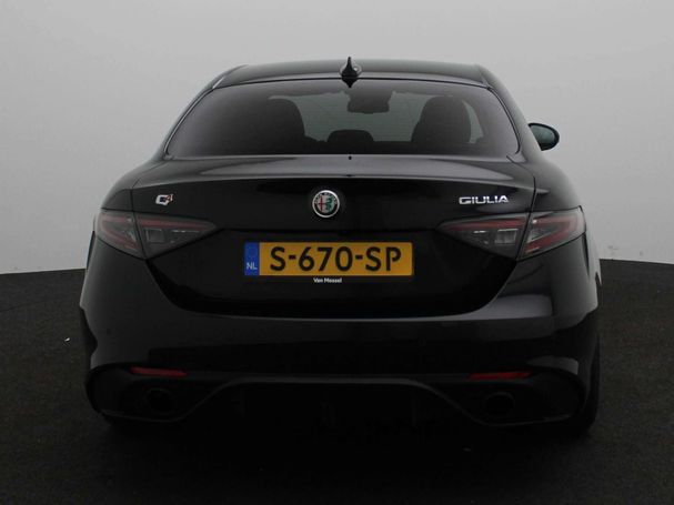 Alfa Romeo Giulia 2.0 Veloce 206 kW image number 3