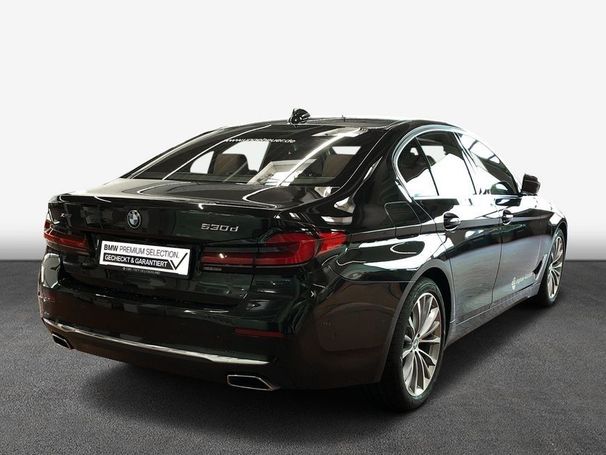 BMW 530d Luxury Line xDrive 210 kW image number 3