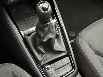 Car image 30