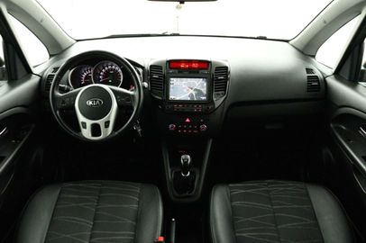 Car image 16