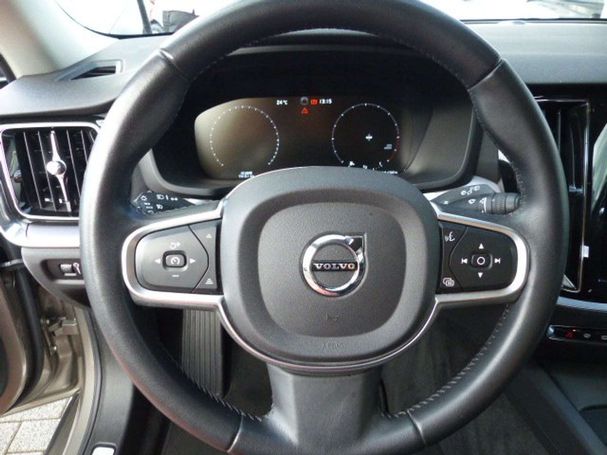 Volvo V60 D3 Momentum 110 kW image number 6