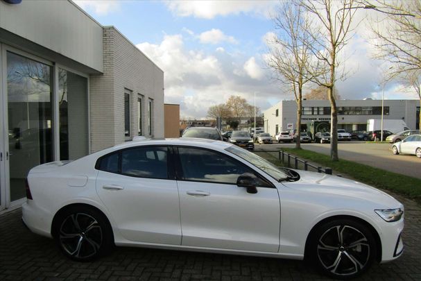 Volvo S60 AWD T6 186 kW image number 28