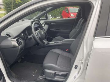 Car image 10