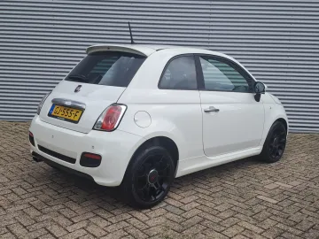 Car image 5