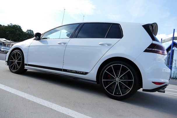 Volkswagen Golf GTI Clubsport 195 kW image number 4