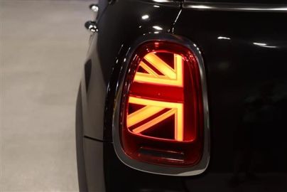 Car image 22