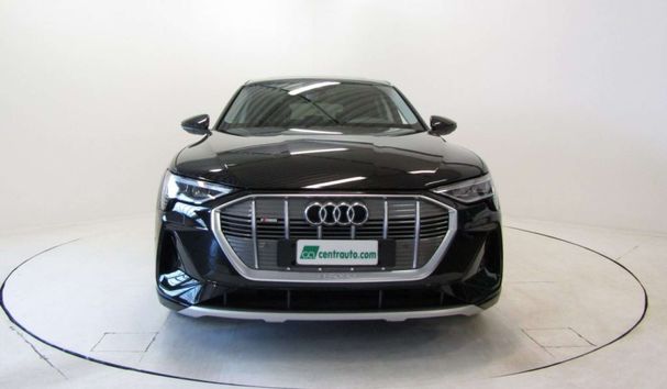 Audi e-tron 50 quattro S-line 230 kW image number 3