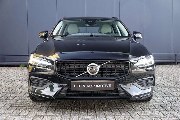 Volvo V60 B3 Essential 120 kW image number 2