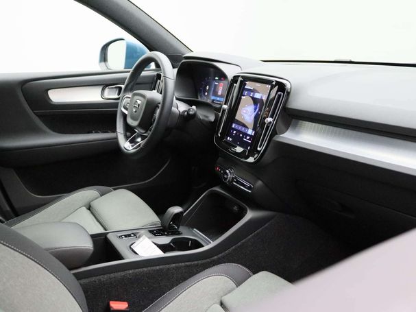 Volvo XC40 B3 Core 120 kW image number 32