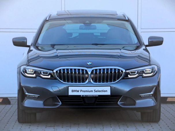 BMW 320d Touring xDrive 140 kW image number 10