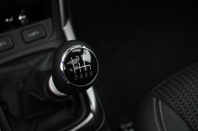 Car image 24