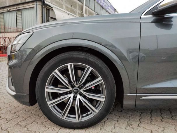 Audi SQ8 TFSI quattro Tiptronic S-line 373 kW image number 11