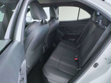 Car image 10