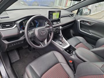 Car image 13