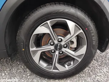 Car image 29