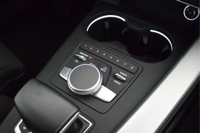 Car image 31