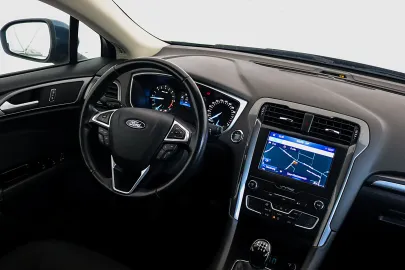 Car image 30