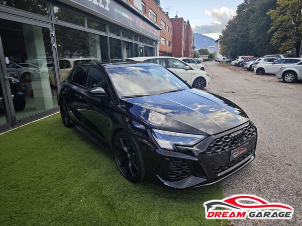 Audi RS3 2.5 TFSI quattro S tronic Sportback 294 kW image number 2