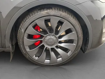 Car image 34