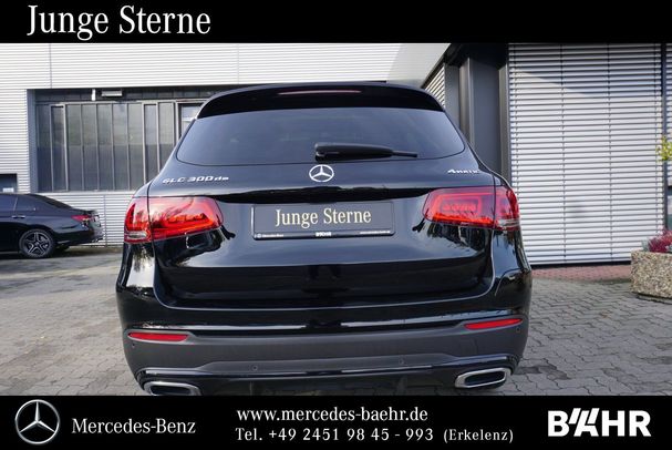 Mercedes-Benz GLC 300 de 225 kW image number 12