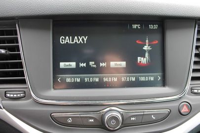 Car image 10