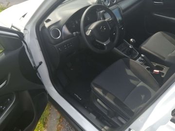 Car image 23