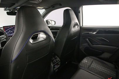 Car image 41