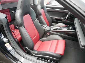 Car image 25