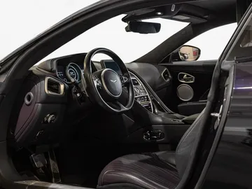 Car image 31