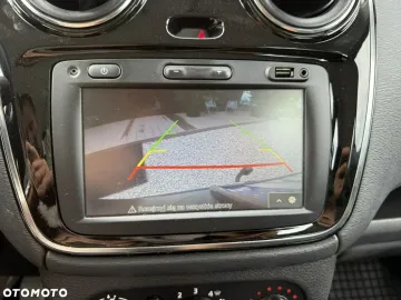 Car image 30
