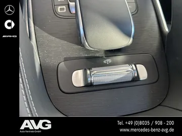 Car image 32