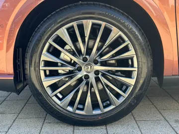 Car image 29