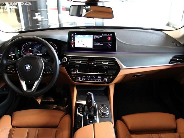 BMW 530d Touring xDrive 210 kW image number 30