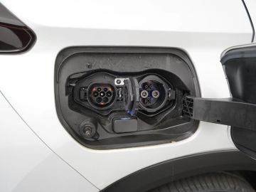 Car image 48