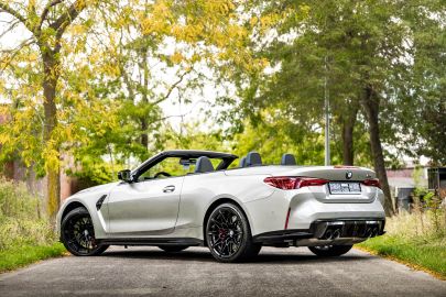 Car image 23