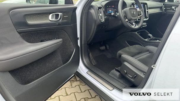 Volvo XC40 145 kW image number 11