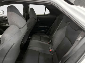 Car image 11