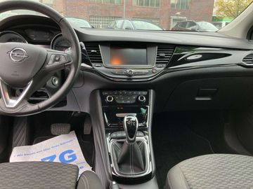 Car image 14