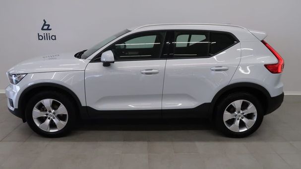 Volvo XC40 T3 Momentum 120 kW image number 3