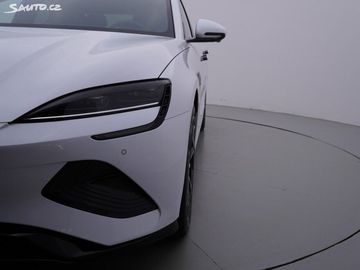 Car image 37
