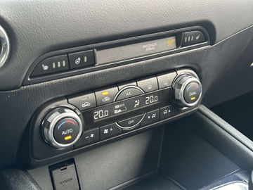 Car image 35