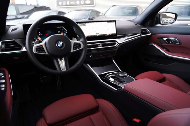 BMW 330e Touring M 215 kW image number 31