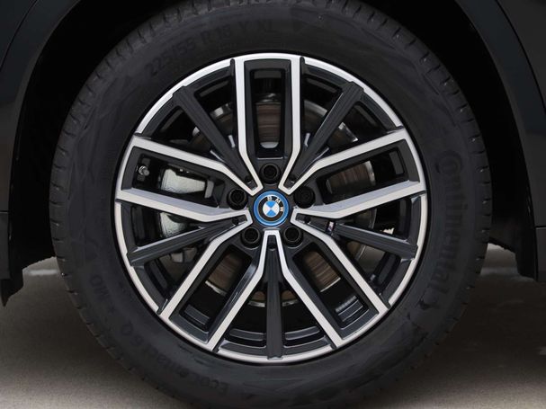 BMW iX1 xDrive30 M Sport 230 kW image number 20