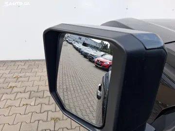 Car image 29