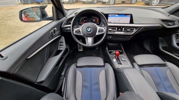 BMW 118i 100 kW image number 17