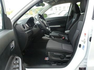 Car image 10