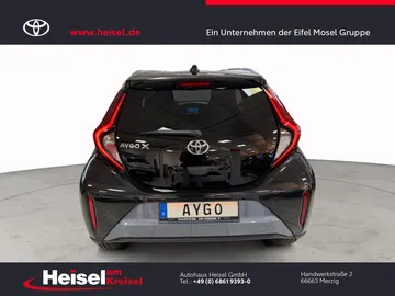 Car image 5